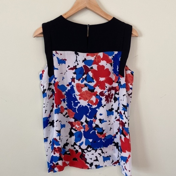 🌸Vince Camuto floral blouse red white and blue - Picture 3 of 9